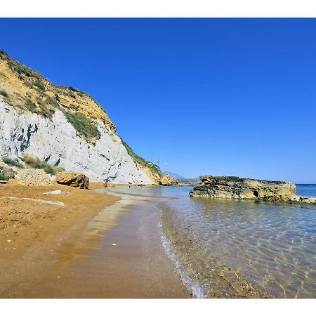 Apollonides Seafront Villa1 Aoede Ликсури Екстериор снимка