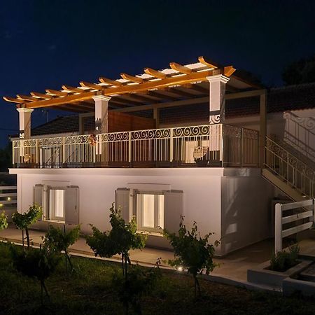 Apollonides Seafront Villa1 Aoede Ликсури Екстериор снимка