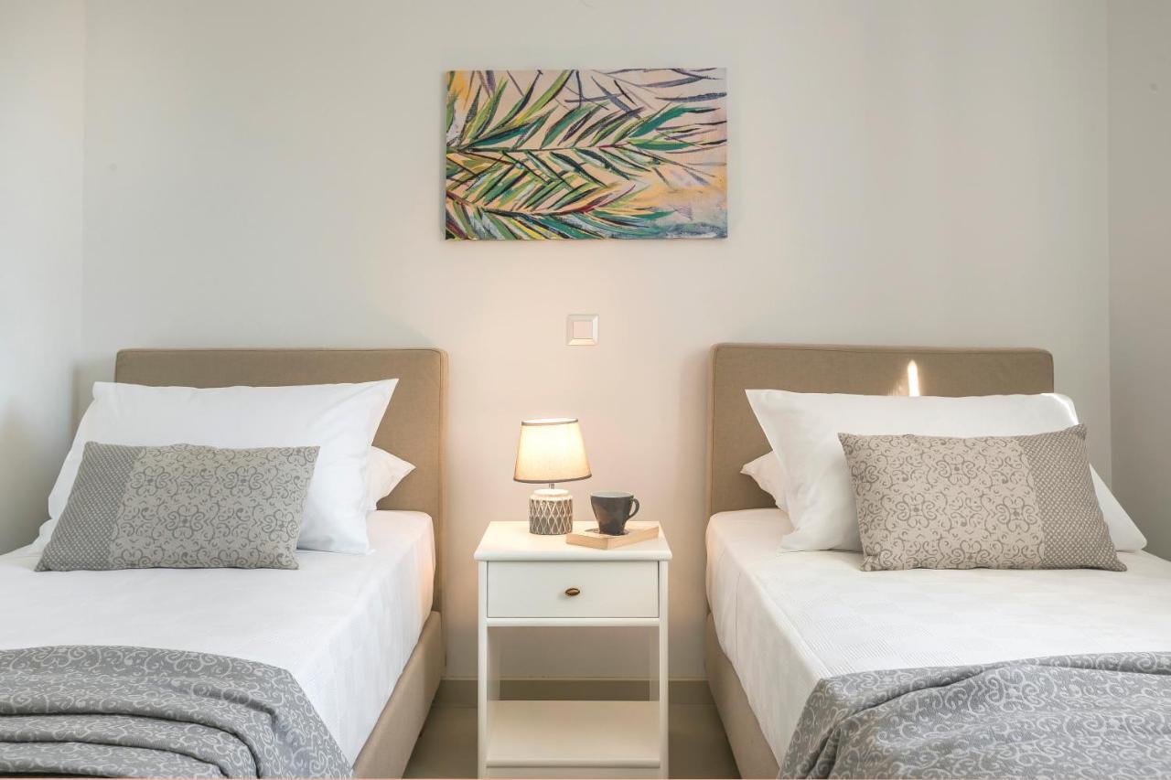 Apollonides Seafront Villa1 Aoede Ликсури Екстериор снимка
