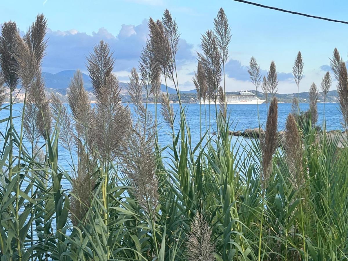 Apollonides Seafront Villa1 Aoede Ликсури Екстериор снимка