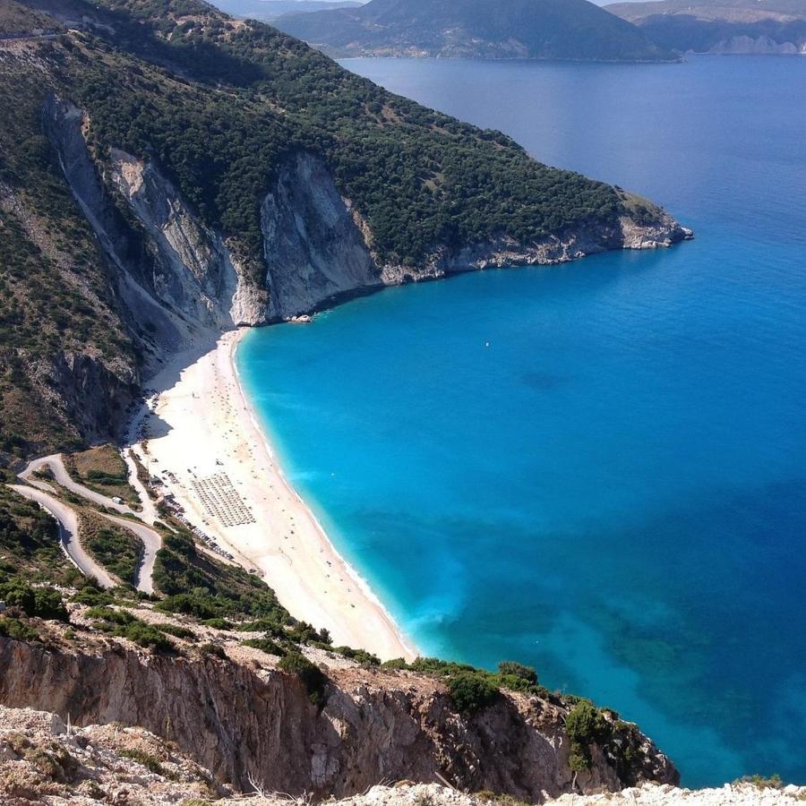 Apollonides Seafront Villa1 Aoede Ликсури Екстериор снимка