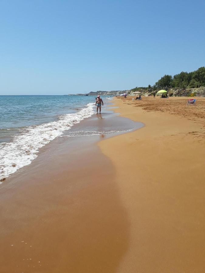 Apollonides Seafront Villa1 Aoede Ликсури Екстериор снимка